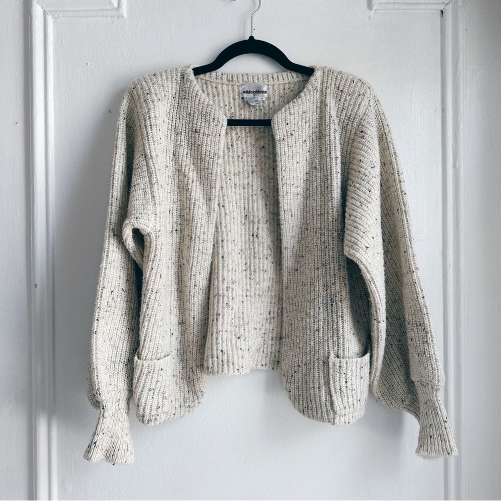 Vintage cozy cream knit cardigan sweater objectives medium speckled cream